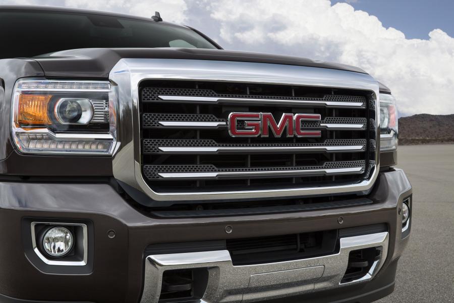  GMC Sierra All Terrain 2500 HD Crew Cab 2015 года  (фото 5 из 10)
